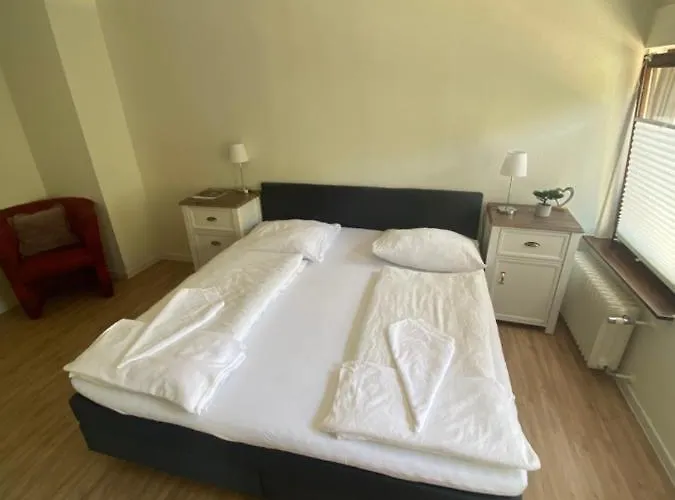 Zur Schoenen Aussicht *