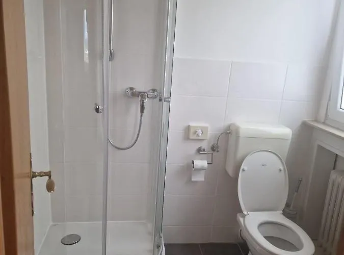 Zur Schoenen Aussicht Hotel *